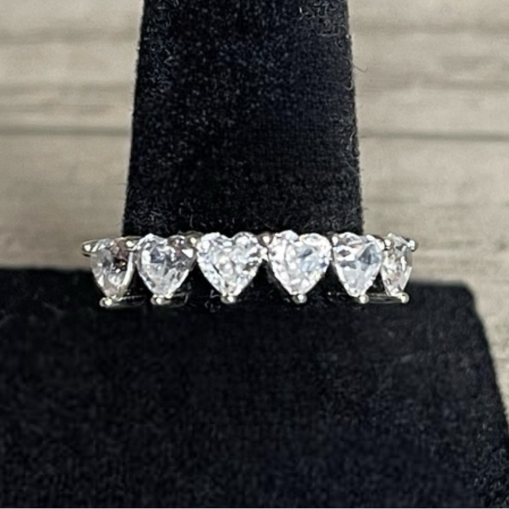 💗Heart Cut Wedding Band💗